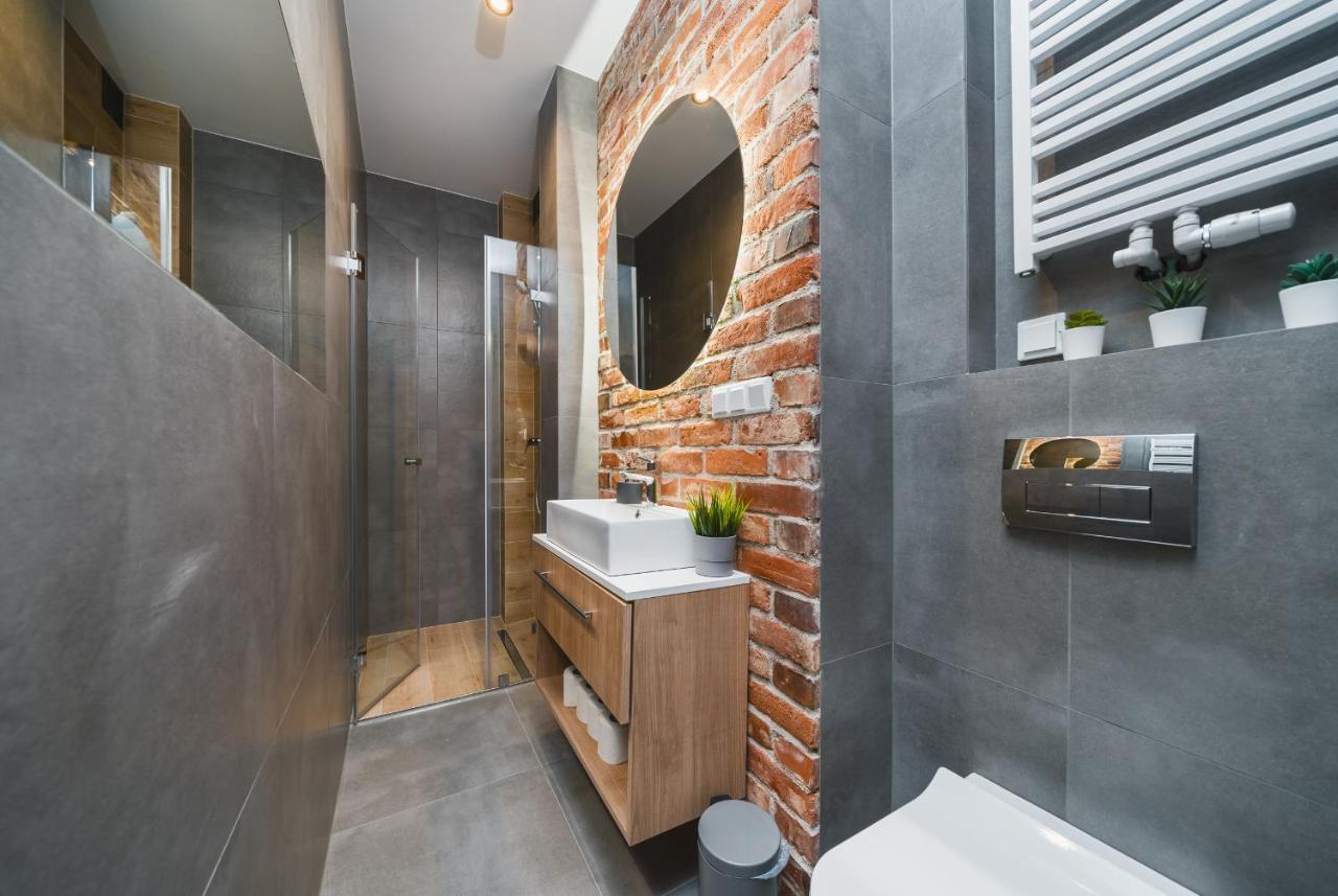 Saint Florian'S Suites - Old Town Luxury Apartments - By Upstairs Kraków Eksteriør billede